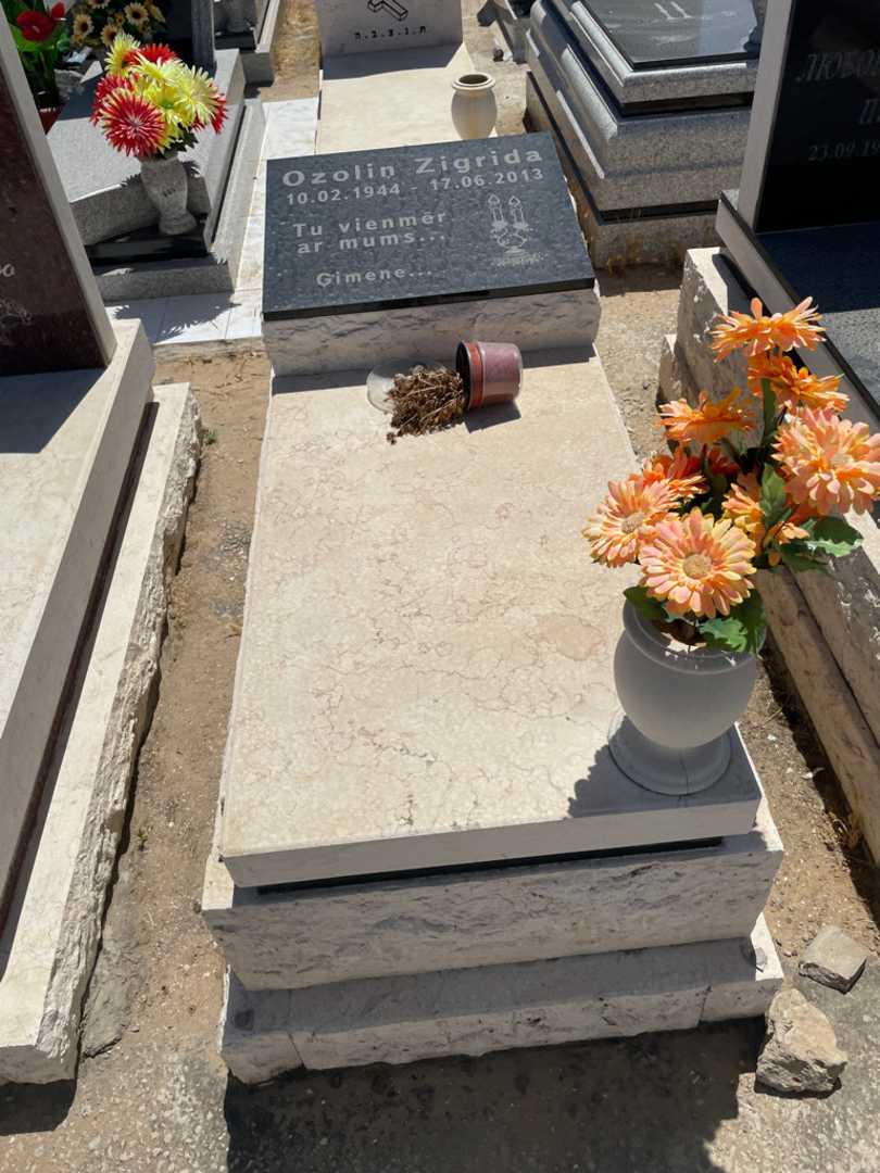 קברו של זיגידה אוזולין