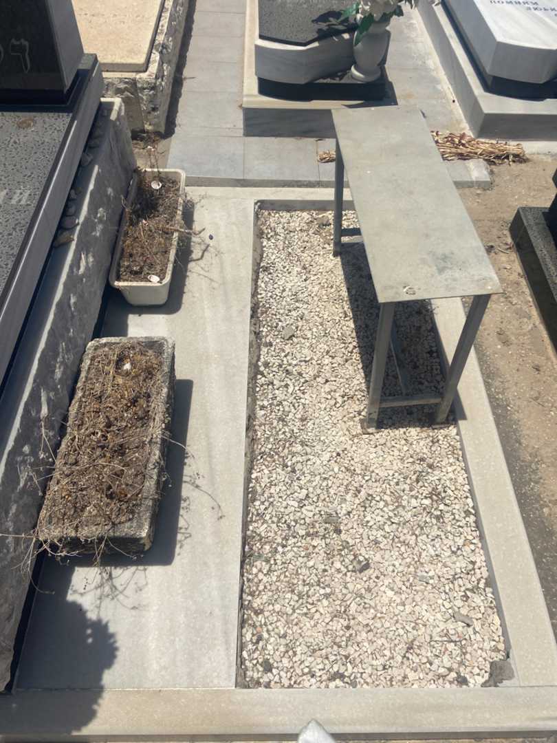 קברו של 1 0. תמונה 2