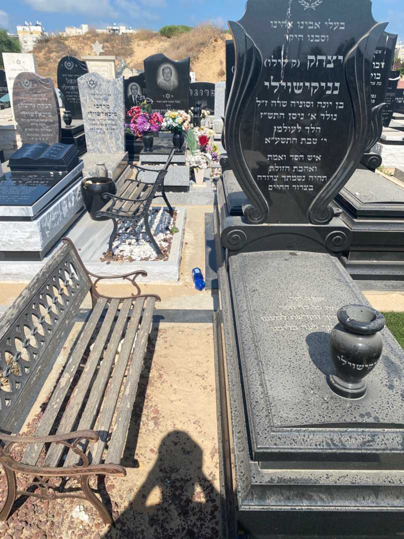 קברו של 1 0. תמונה 1