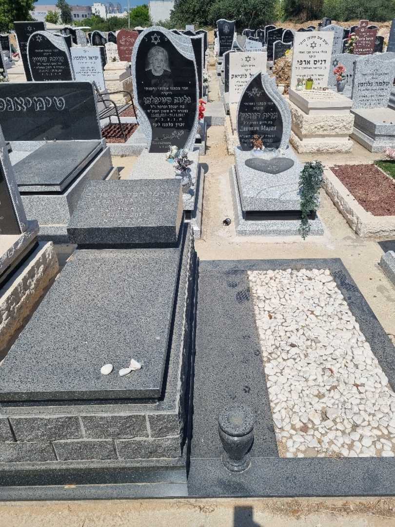 קברו של גורמי הבל מנשרוב. תמונה 1