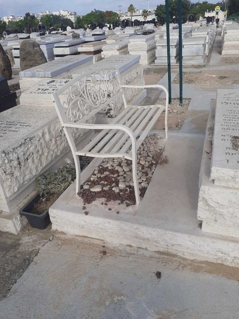 קברו של 1 0