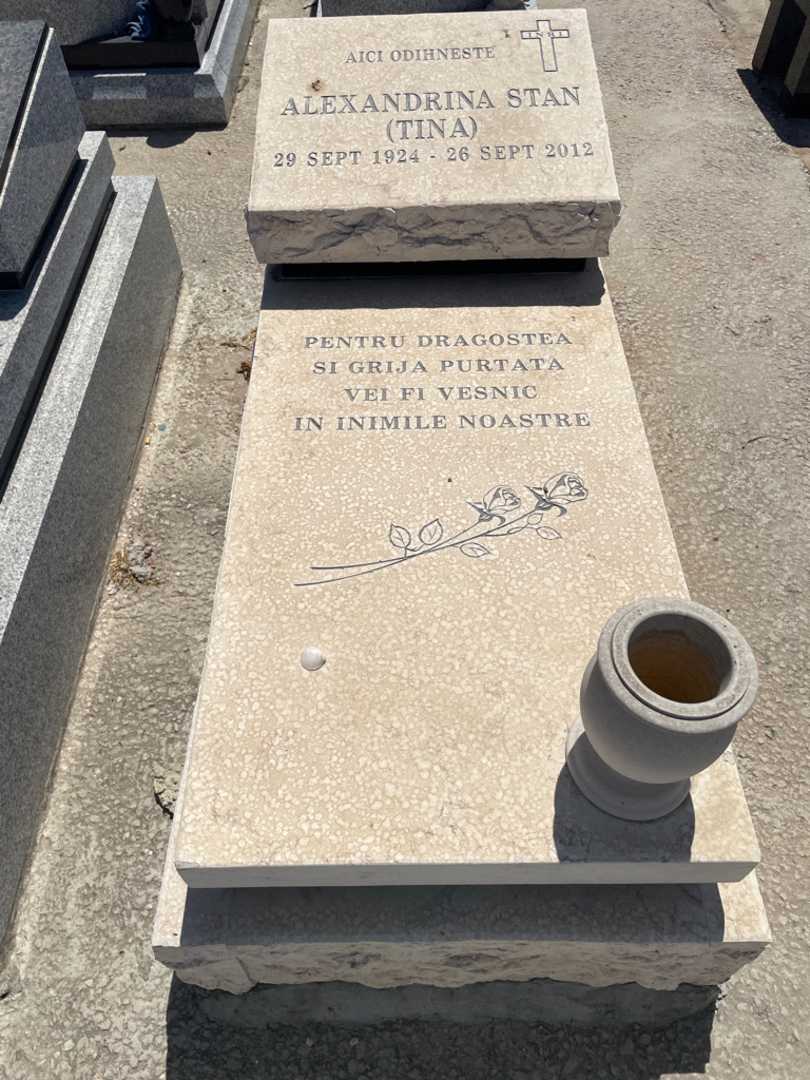 קברו של אלכסנדריה "טינה" סטן