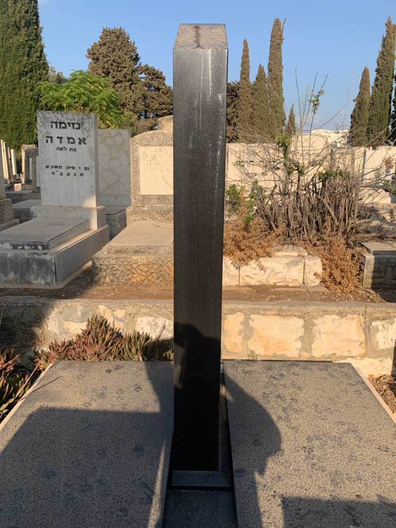 קברו של דורה ליטבק - ריינר. תמונה 1